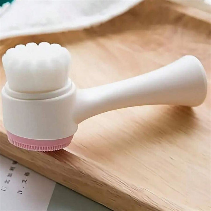 Transform Your Pet's Grooming Experience with the Easy Clean Nylon Paw Brush